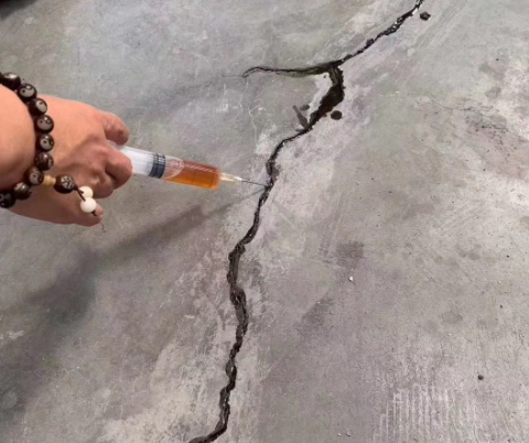 柳南混凝土裂缝修补技术详解​